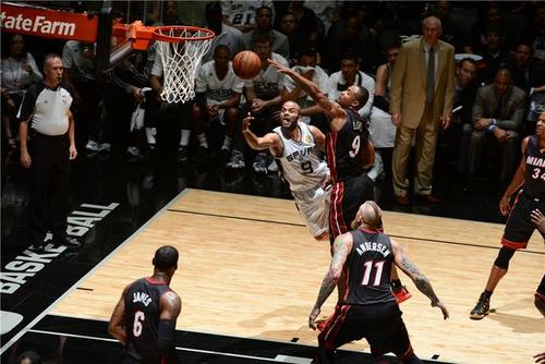 14年總決賽倫納德吊打詹姆斯？資料對比，差距一目瞭然