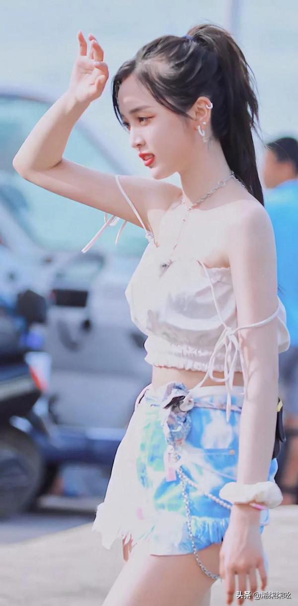 50張吳宣儀高畫質手機桌布,喜歡火箭少女的拿走把 50張吳宣儀高畫質手機桌布,喜歡火箭少女的拿走把