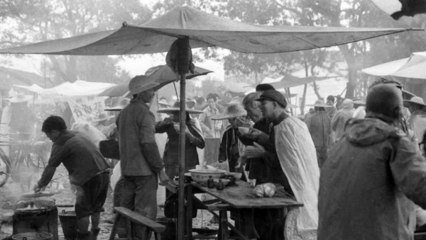 揭秘開國大典的40名女便衣:由女高中畢業生組成,潛伏天安門偵察 揭秘開國大典的40名女便衣:由女高中畢業生組成,潛伏天安門偵察