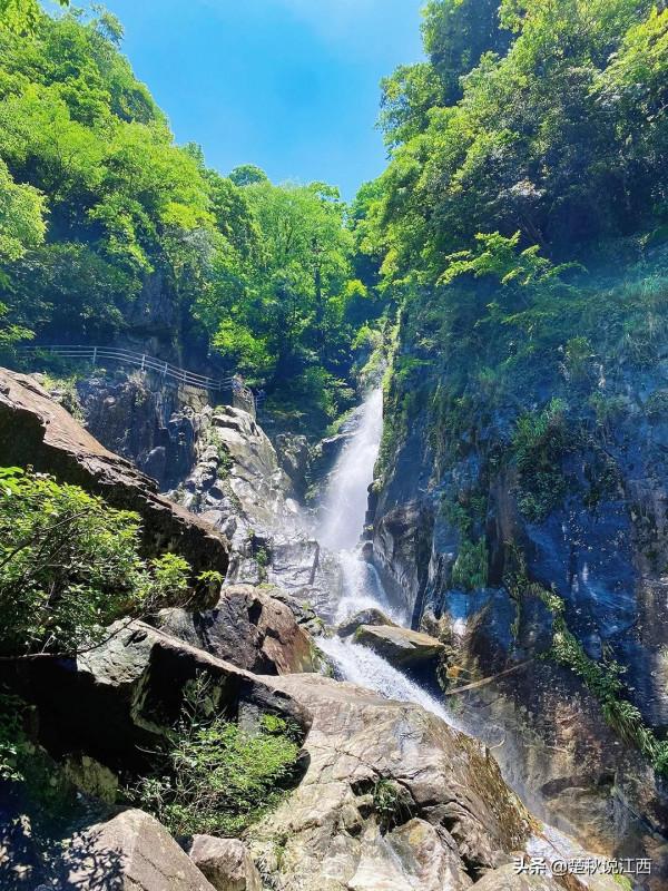 江西的這座山，與月亮有關，還帶著明月般朦朧的美