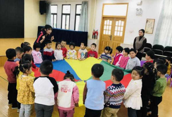 教師節“送禮”成風,本是感恩的節日,不知為何變了“味道” 教師節“送禮”成風,本是感恩的節日,不知為何變了“味道”