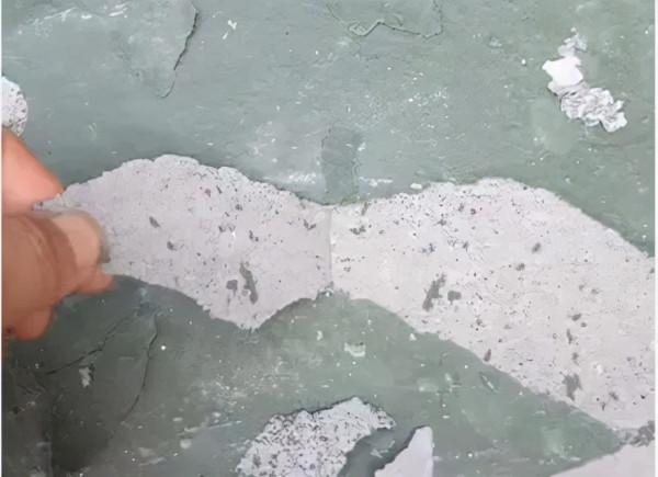 防水材料施工中出現針孔現象及防水層粘接不牢等麻煩該如何解決？