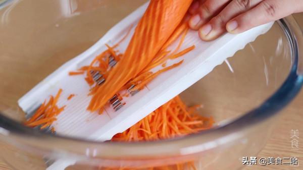 難怪飯店的丸子那麼好吃，老闆娘藏著訣竅呢！免費分享，酥脆好吃