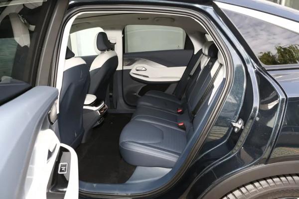 體驗極狐 阿爾法S,30萬左右最能打的效能中大型純電動? 體驗極狐 阿爾法S,30萬左右最能打的效能中大型純電動?