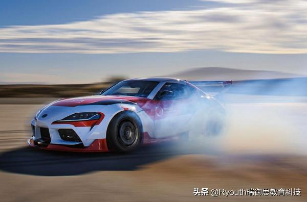 留學烏克蘭｜哈爾科夫舉行團結遊行超過五千人參與並高呼統一口號