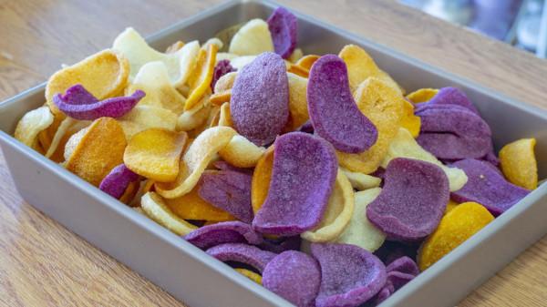 過年必學8款小吃，是零食也是下酒菜，過年露一手，大人小孩都愛