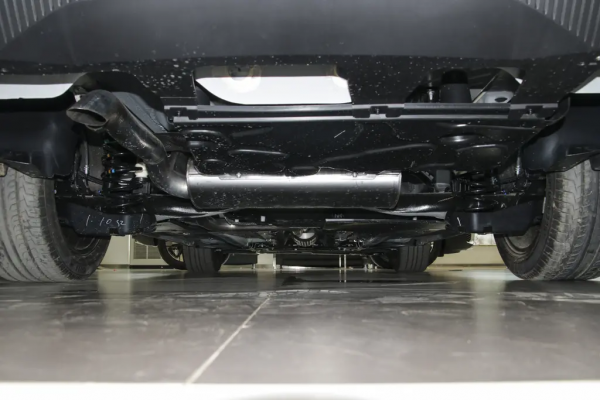 標緻408十週年配置對比，外觀大氣，空間也不小，哪款更值得入手