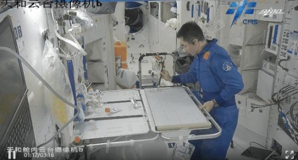 不會書法都不好意思去太空！這才是真正的&OpenCurlyDoubleQuote;天書&rdquo;