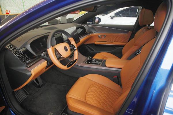 比亞迪漢EV新車型到店，新車色+5G加持，爆款更香