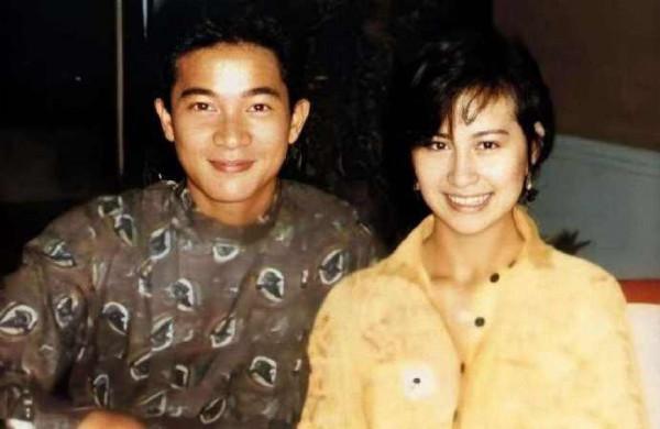 不惜得罪賭王也要與何超瓊離婚?許晉亨娶李嘉欣背後的真相 不惜得罪賭王也要與何超瓊離婚?許晉亨娶李嘉欣背後的真相