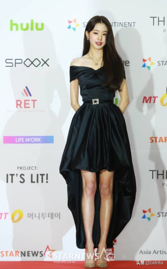 2021AAA頒獎當天身著2億4千萬韓元寶石的張元英,女神的無限潛力 2021AAA頒獎當天身著2億4千萬韓元寶石的張元英,女神的無限潛力