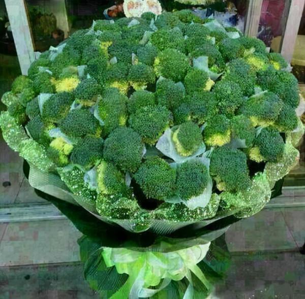郭晶晶送給霍啟剛一束蔬菜花 這是咋情況？快來康康蔬菜花語