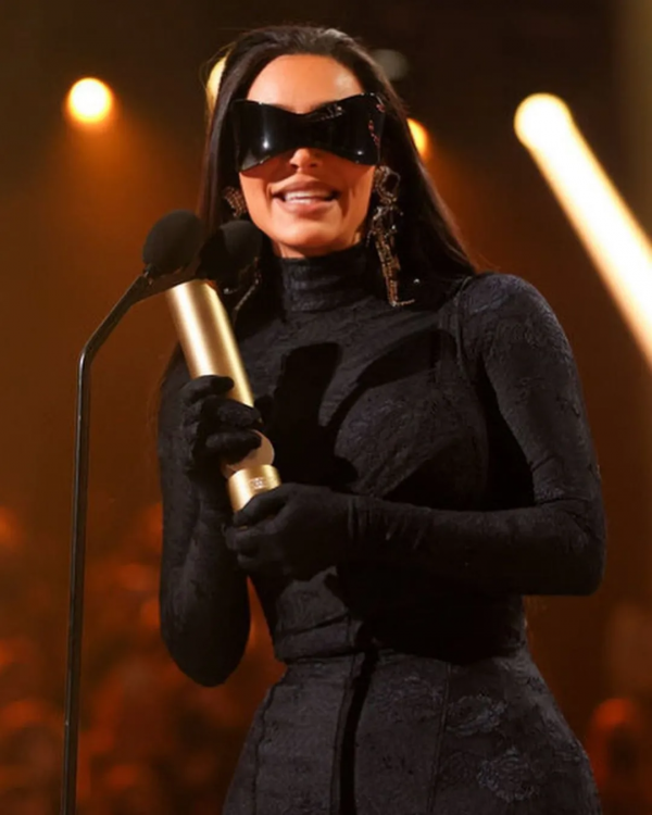 奧斯卡影后Halle Berry獲得了人民選擇獎偶像大獎