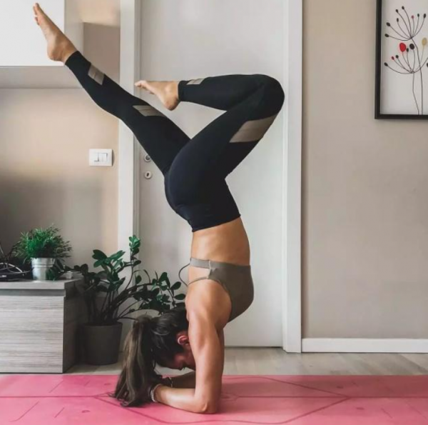 簡單幾式瑜伽,每天半小時,釋放壓力,改善睡眠質量 簡單幾式瑜伽,每天半小時,釋放壓力,改善睡眠質量