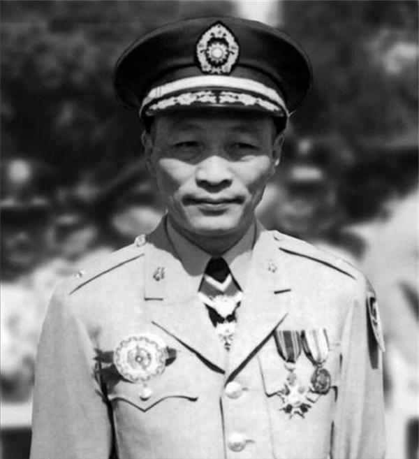 戴笠的得意門生,打入延安內部加入共產黨,謀劃刺殺毛主席 戴笠的得意門生,打入延安內部加入共產黨,謀劃刺殺毛主席