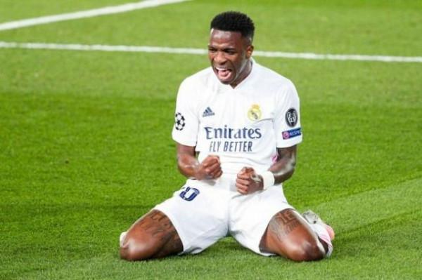 同樣是看比賽，但沒有對比就沒有傷害，維尼修斯還需要繼續努力