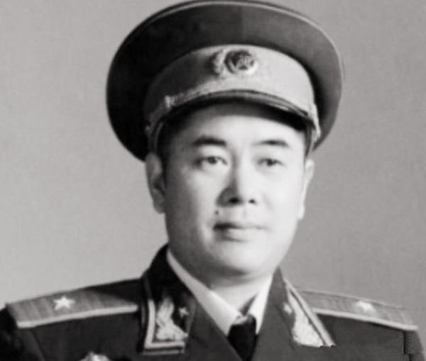 志願軍副軍長江擁輝：土耳其兵很頑強不怕死，背後總掛著幾個銅碗