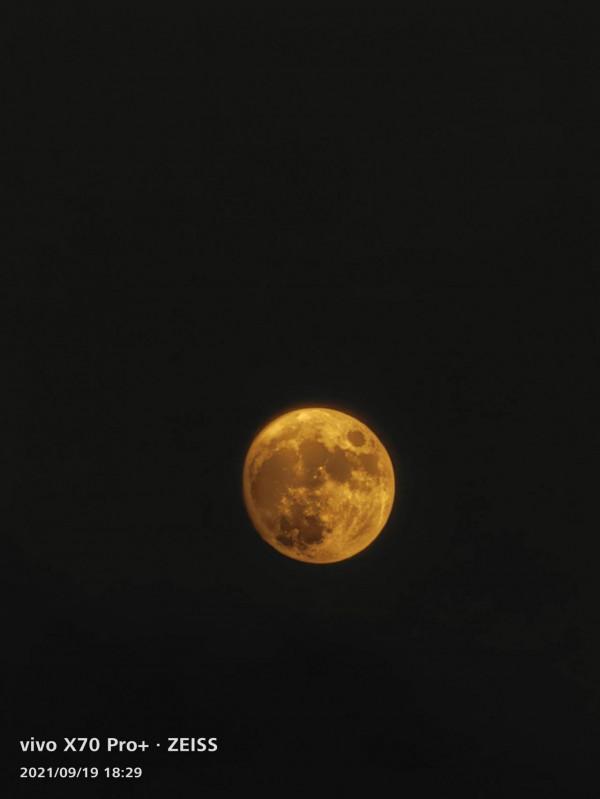 藍廠X70 PRO +的超級月亮 藍廠X70 PRO +的超級月亮