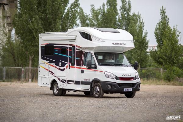 宇通新品，少見的佈局！適合三口家庭假期出遊的單拓展房車