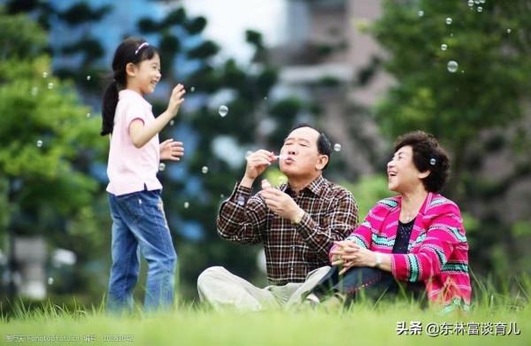 三胎政策放開了，這3類家庭更愛要三胎，說說身邊三胎家庭的故事