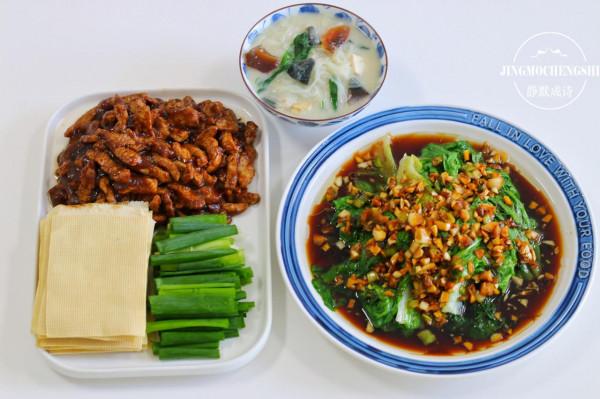 曬曬九歲小學生的午餐，兩菜一湯，葷素搭配，營養均衡，吃得放心