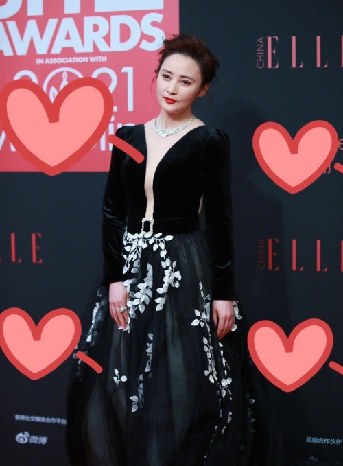 ELLE紅毯：董潔扮嫩劉濤秦海璐合體，都不敵戴百萬私人珠寶的韓雪
