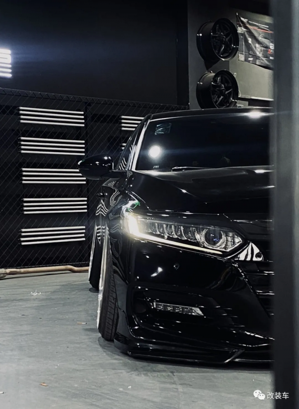 姿態風本田十代雅閣，自己踏進&quot;改裝坑&quot;還要拉兒子下水？