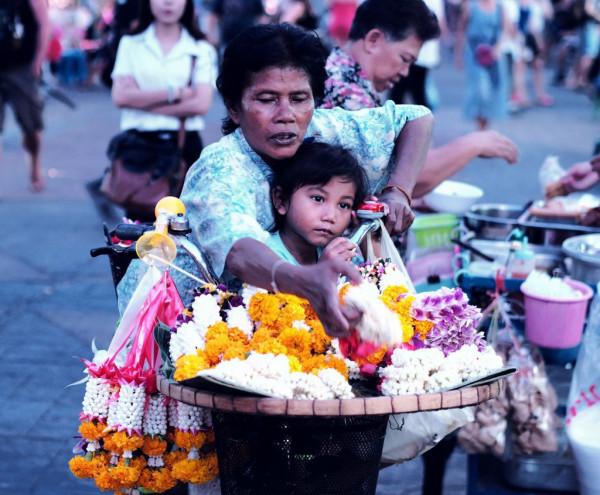泰國：一個政治教科書難以解釋的國家，是人民訴說不盡的辛酸