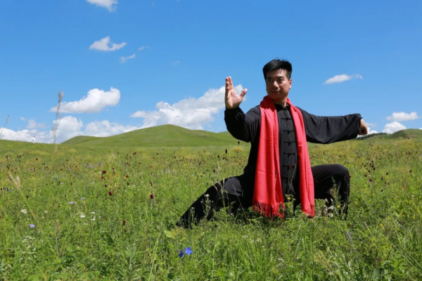 ＂八字腳”撐襠讓我練出一身功夫