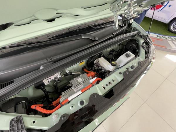 小姐姐座駕再升級，宏光MINIEV馬卡龍到店實拍