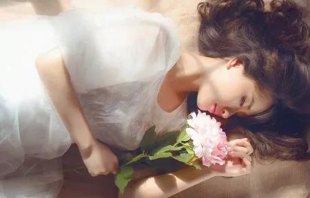 睡覺時，身體突然抽搐一下驚醒是怎麼回事？