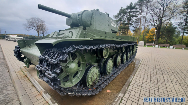 可怕的怪物!一輛蘇聯重型坦克擋住了德國一個坦克師 近24個小時 可怕的怪物!一輛蘇聯重型坦克擋住了德國一個坦克師 近24個小時