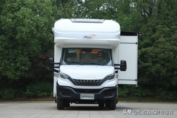 滿電用3天,配3.0T動力+自適應巡航和航空座椅,奇瑞豪華影院房車 滿電用3天,配3.0T動力+自適應巡航和航空座椅,奇瑞豪華影院房車