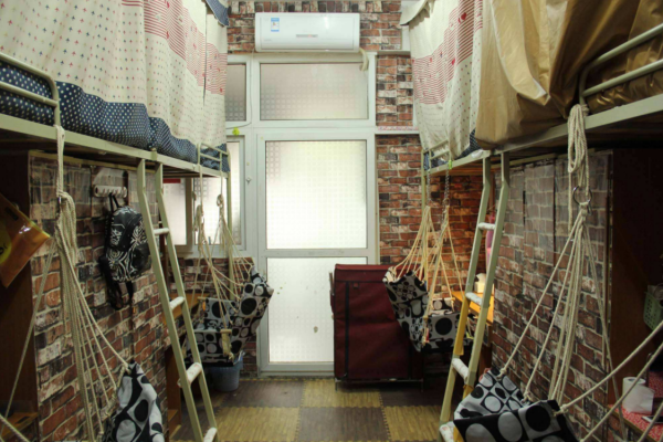 &OpenCurlyDoubleQuote;最寒酸&rdquo;的大學宿舍排行，部分照片引起不適，堪比劫後餘生現場