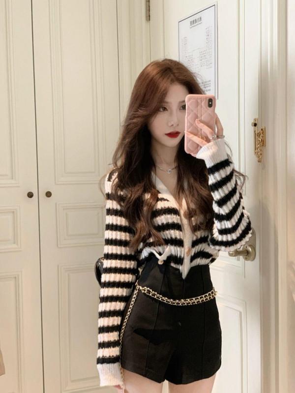 這才是小個子女人最美的裝扮，“輕熟風”高階時髦，照穿也很好看