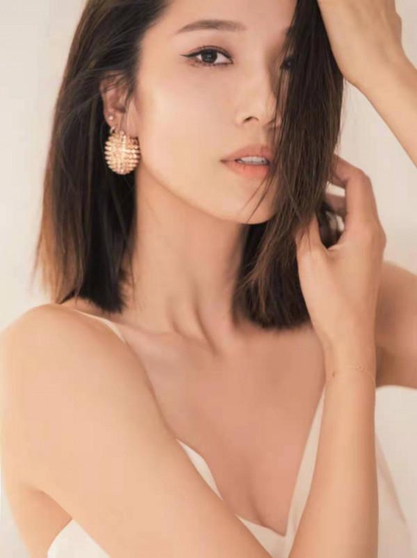 費盡心思追到了“國際華裔小姐”,身高163的王祖藍是怎麼做到的? 費盡心思追到了“國際華裔小姐”,身高163的王祖藍是怎麼做到的?