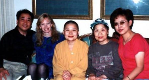 “剃度出家”的7位明星，有人放棄億萬家產，有人看破紅塵