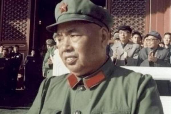 許世友的一個兵,成了第四任南京軍區司令,為仇人寫證明材料 許世友的一個兵,成了第四任南京軍區司令,為仇人寫證明材料