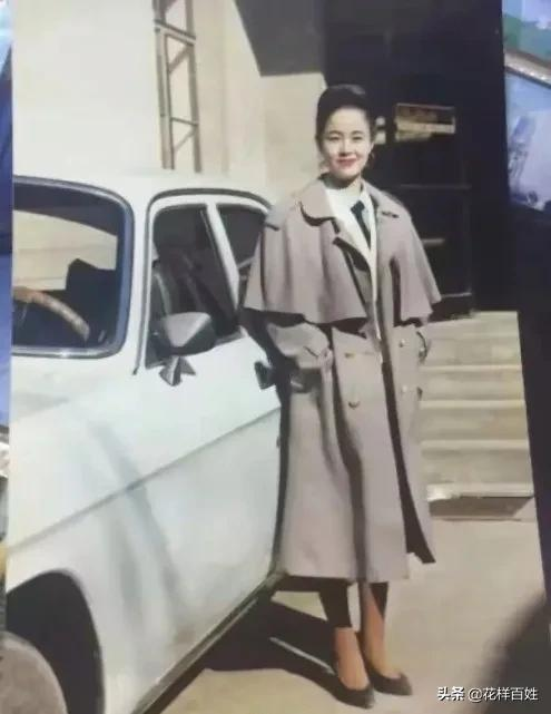 媽媽年輕時的顏值,驚豔了歲月,穿搭比我們更時髦 媽媽年輕時的顏值,驚豔了歲月,穿搭比我們更時髦