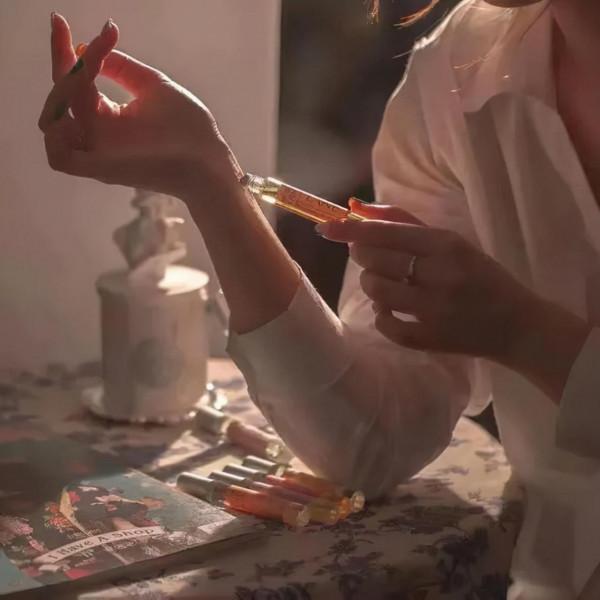 讓法國女人甘拜下風的氣質,都在這瓶寶藏香水!連貝嫂都狂打call 讓法國女人甘拜下風的氣質,都在這瓶寶藏香水!連貝嫂都狂打call