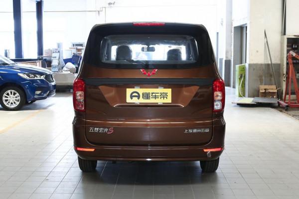 體驗五菱宏光，顏值高提速穩，配1.5L發動機，適合工薪族