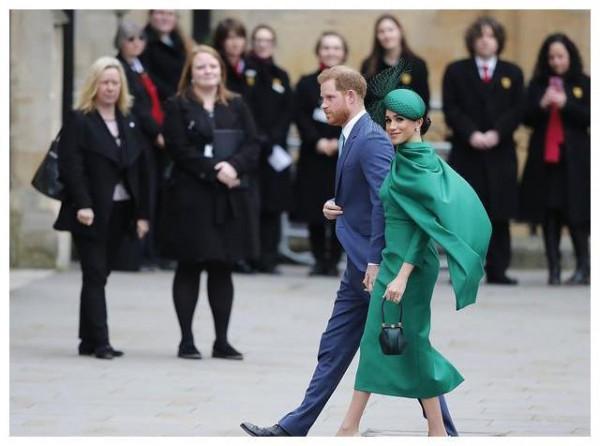 巨星傑克遜的子女都變白，這個歐洲王子偏娶黑人，小王子也是黑人