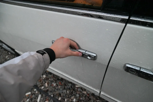 3.5L六缸日產貴士，二手26.98萬，宜商宜家