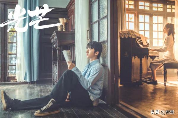 光芒中隱藏著兩位87版紅樓夢中的演員,認出了柳湘蓮,沒認出賈璉 光芒中隱藏著兩位87版紅樓夢中的演員,認出了柳湘蓮,沒認出賈璉
