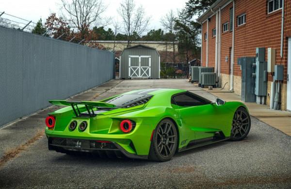 售價超100萬美元，這輛蛇皮綠色的2019款福特GT二手超跑太帥了