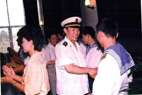 他62歲任海軍政委，70歲上將，率26軍參加長津湖戰役，享年100歲