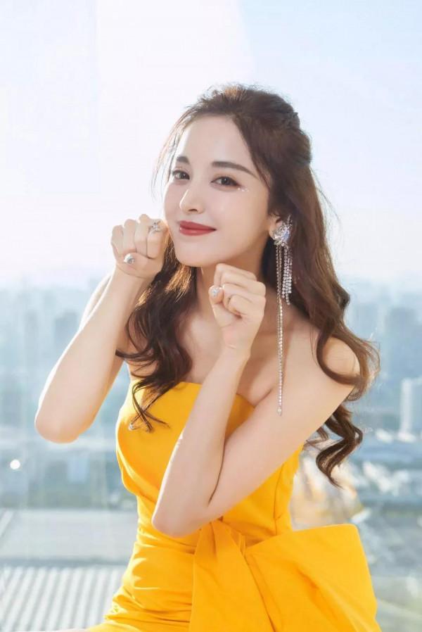 古力娜扎21張美冊，欣賞