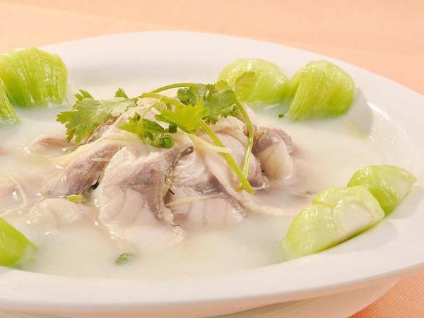 寒冷的冬天不妨試試這10款魚湯，簡單鮮美口味多，保健養生易消化