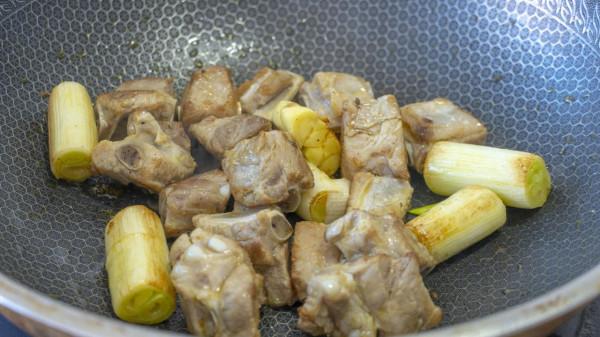 冬季貼膘季,這10道豬肉做法隨你選,好吃過癮,天天換著做吃不膩 冬季貼膘季,這10道豬肉做法隨你選,好吃過癮,天天換著做吃不膩