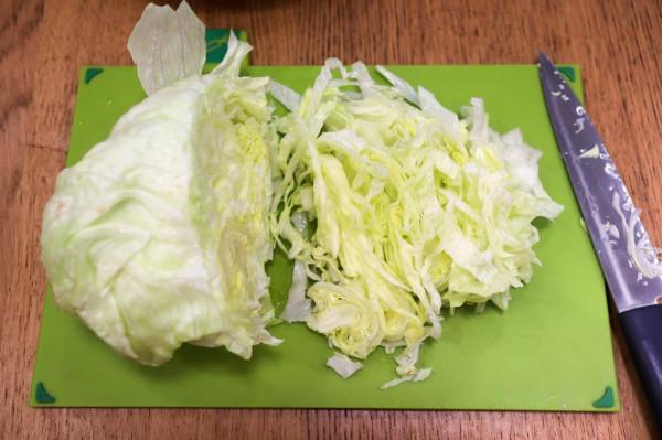 想解饞又不想長肉，多吃這盤雞胸沙拉，蛋白質和纖維實在太豐富了